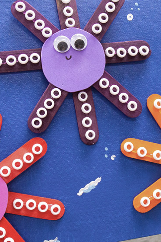 https://hips.hearstapps.com/hmg-prod/images/crafts-for-kids-craft-stick-octopus-1650400166.png?crop=0.417xw:1.00xh;0.583xw,0&resize=980:*