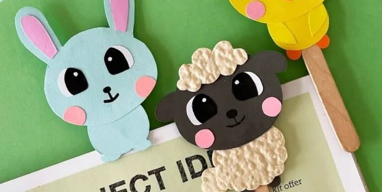 https://hips.hearstapps.com/hmg-prod/images/crafts-for-kids-easter-bookmarks-643ec57414c4a.jpeg?crop=1.00xw:0.419xh;0,0.332xh&resize=1200:*