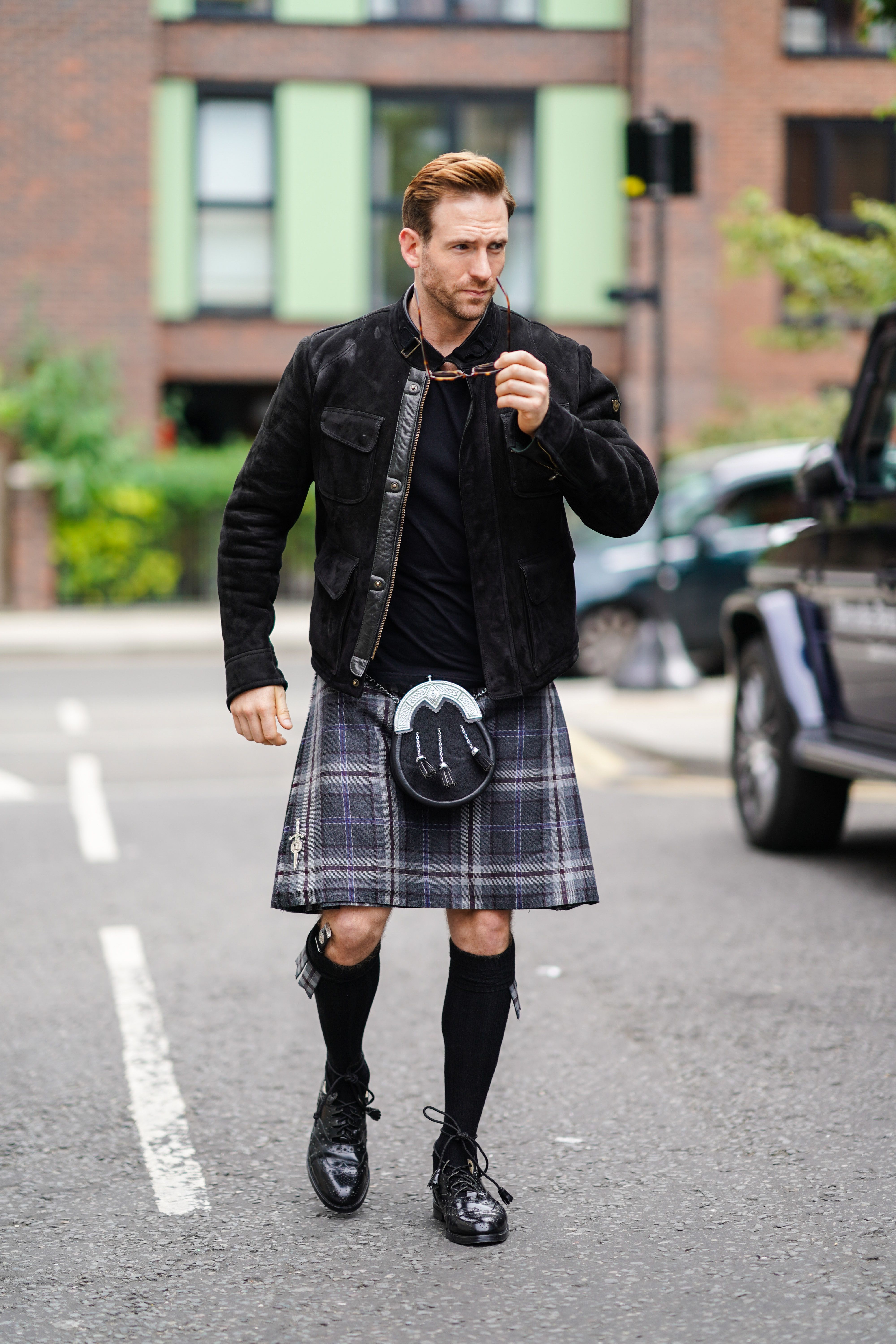 Sequía hielo creciendo Outlander x El Ganso: la moda para hombre es llevar falda escocesa