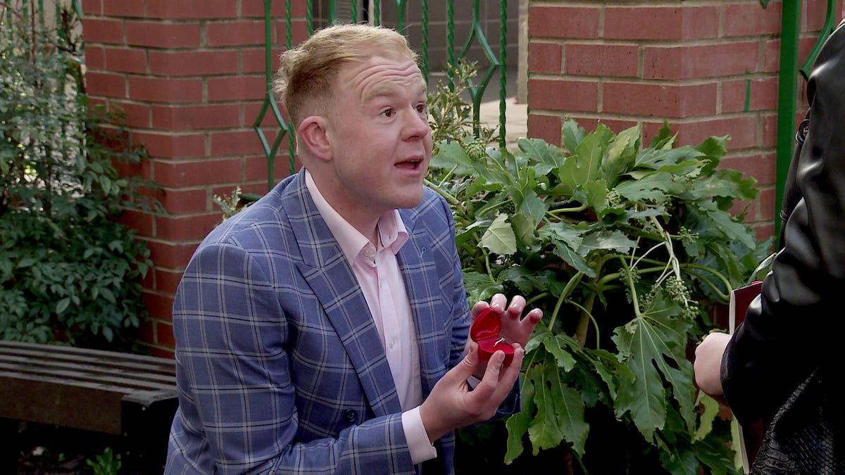 Coronation Street's Colson Smith hints at darker edge to Craig in Faye
