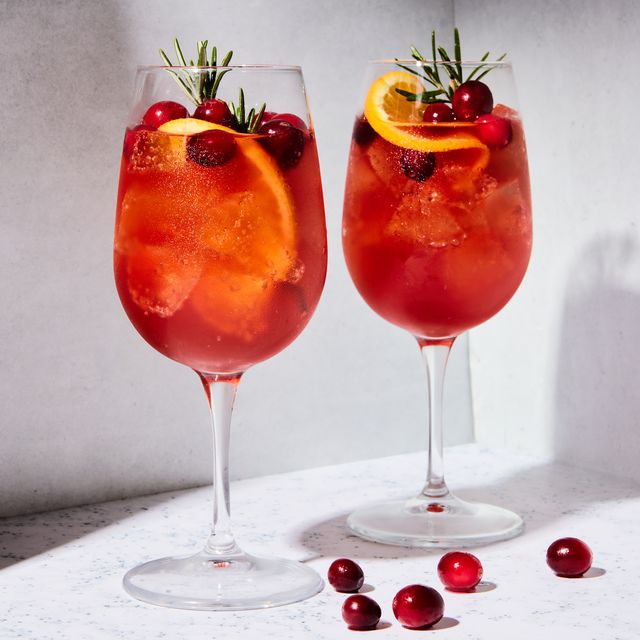 Aperol Spritz Cocktail Recipe  How to Make the perfect Aperol Spritz