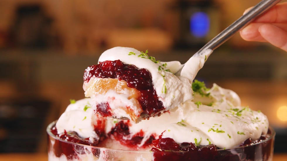 Dish, Food, Cuisine, Ingredient, Dessert, Whipped cream, Cream, Frozen dessert, Produce, Pavlova, 