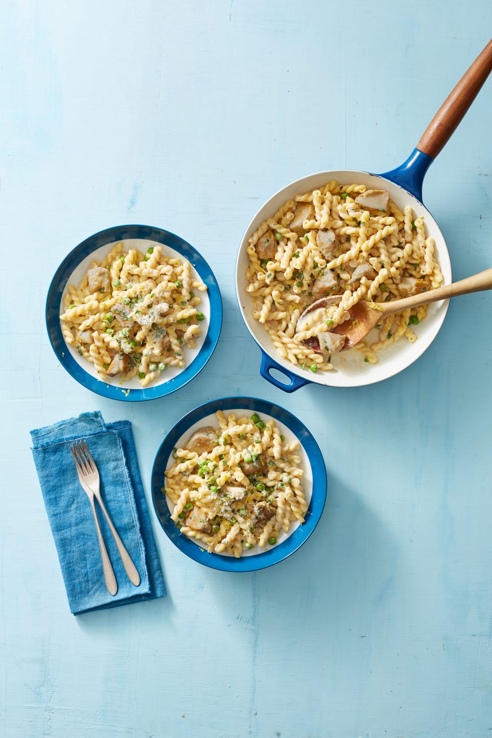 creamy lemon pasta with chicken and peas