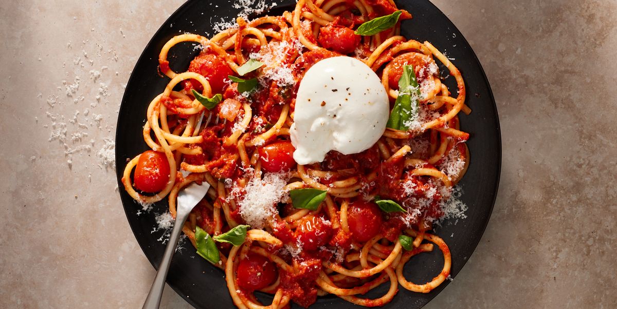 Creamy Tomato Pasta Is Only Made Better With Burrata