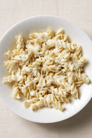 creamy double cheese sauce with pasta — thanksgiving mac and cheese