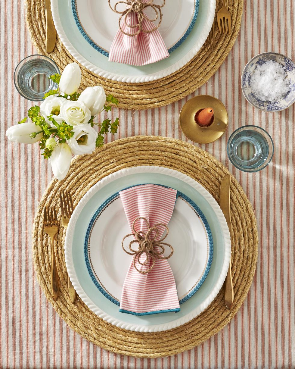 diy ideas with rope placemat and a flower napkin ring made from rope