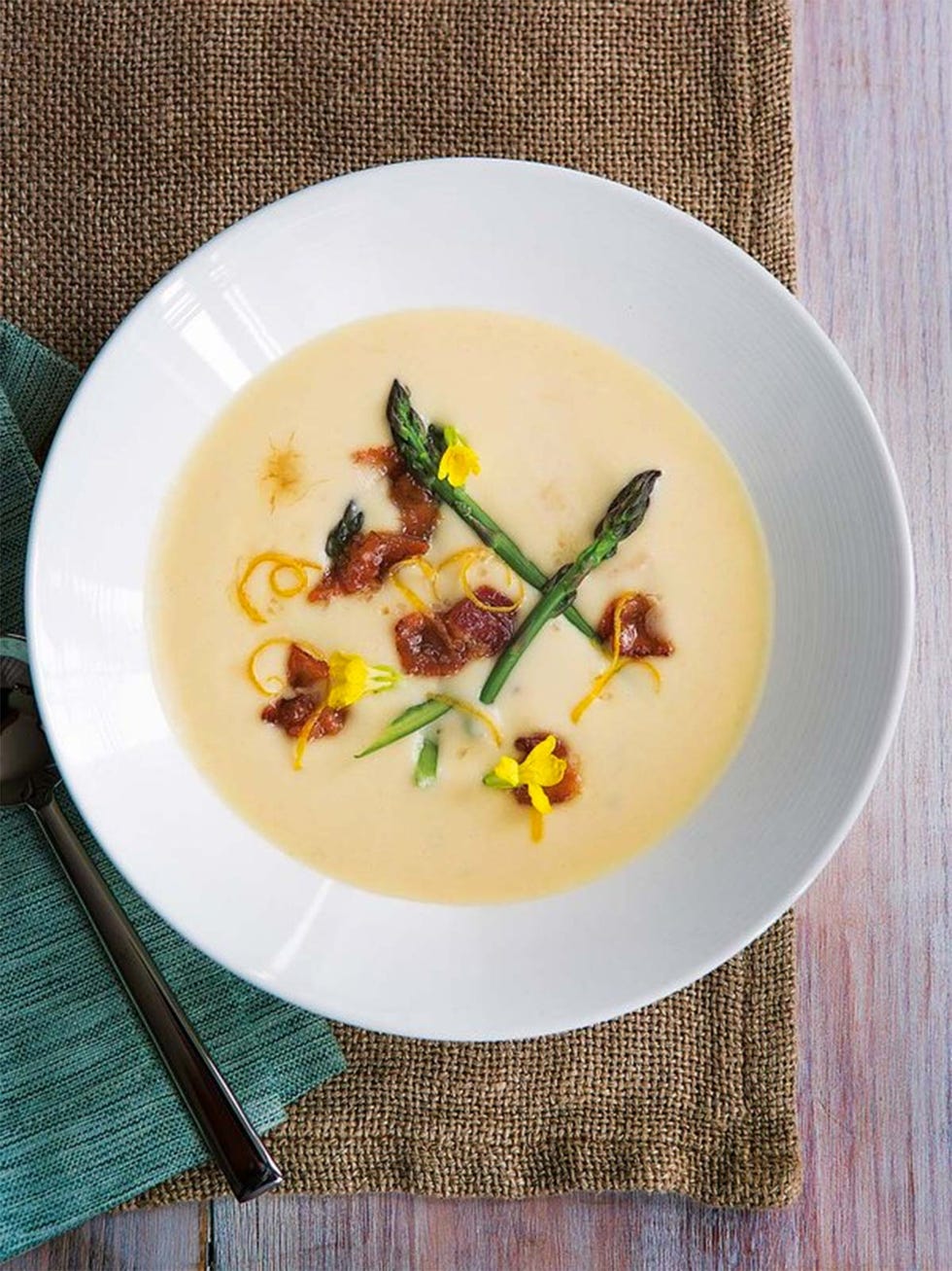 crema de espárragos con toque cítrico