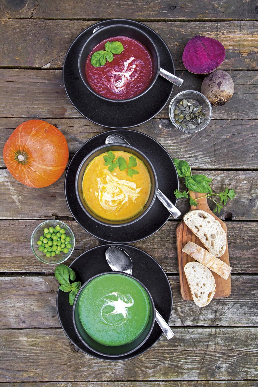 crema de remolacha, calabaza y guisantes