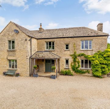 beautiful countryside house for sale in wiltshire