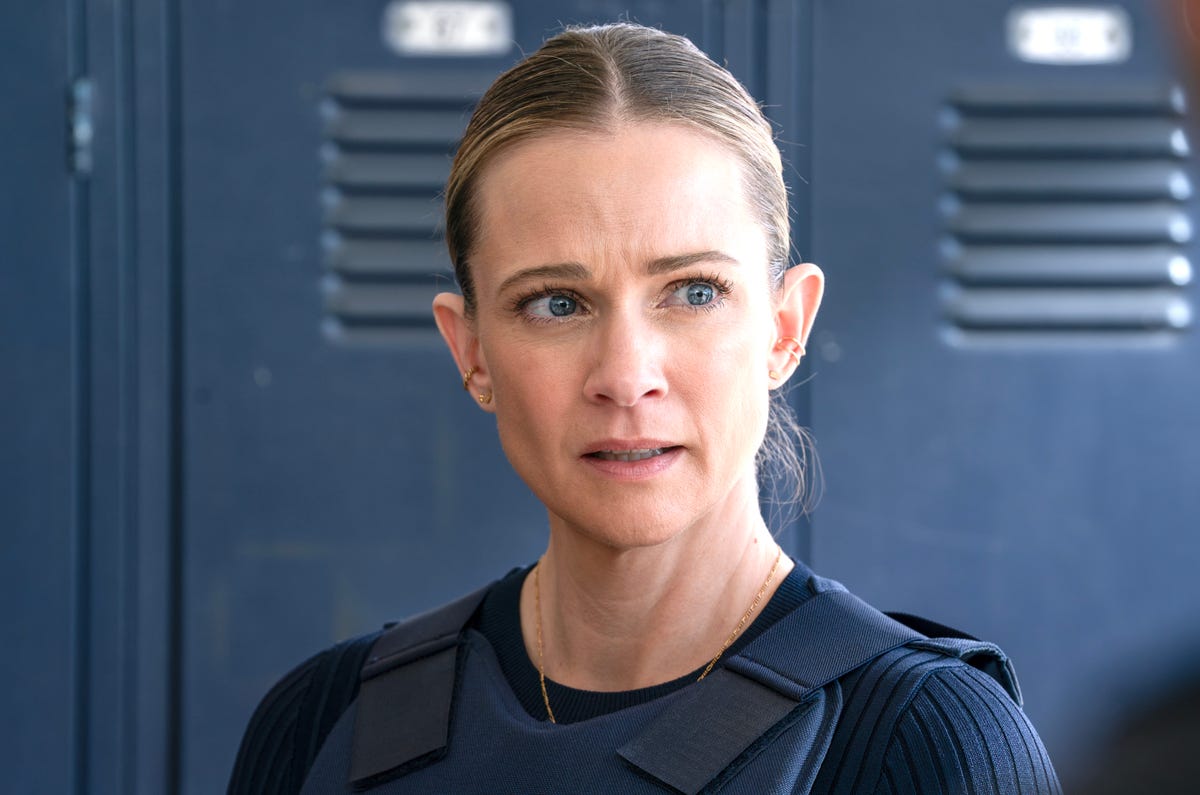 📢 Criminal Minds: Evolution Season 3 – Fans Anxiously Await J.J.'s Journey Amid Darker Storylines