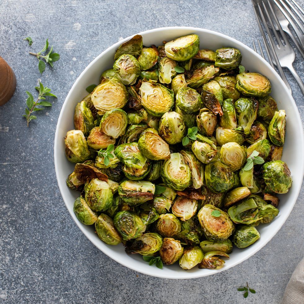 crispy roasted brussel sprouts with balsamic vinegar