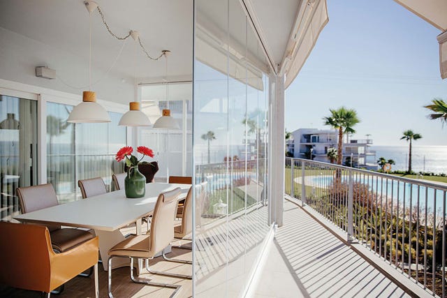 Piso con terraza: acristalamientos Piso con terraza: acristalamientos