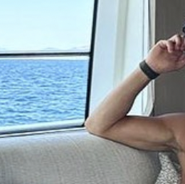 Cristiano Ronaldo Flaunts Perfect Summer Body in Tiny Trunks