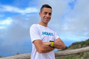 el trail runner cristofer clemente, nuevo atleta de hoka