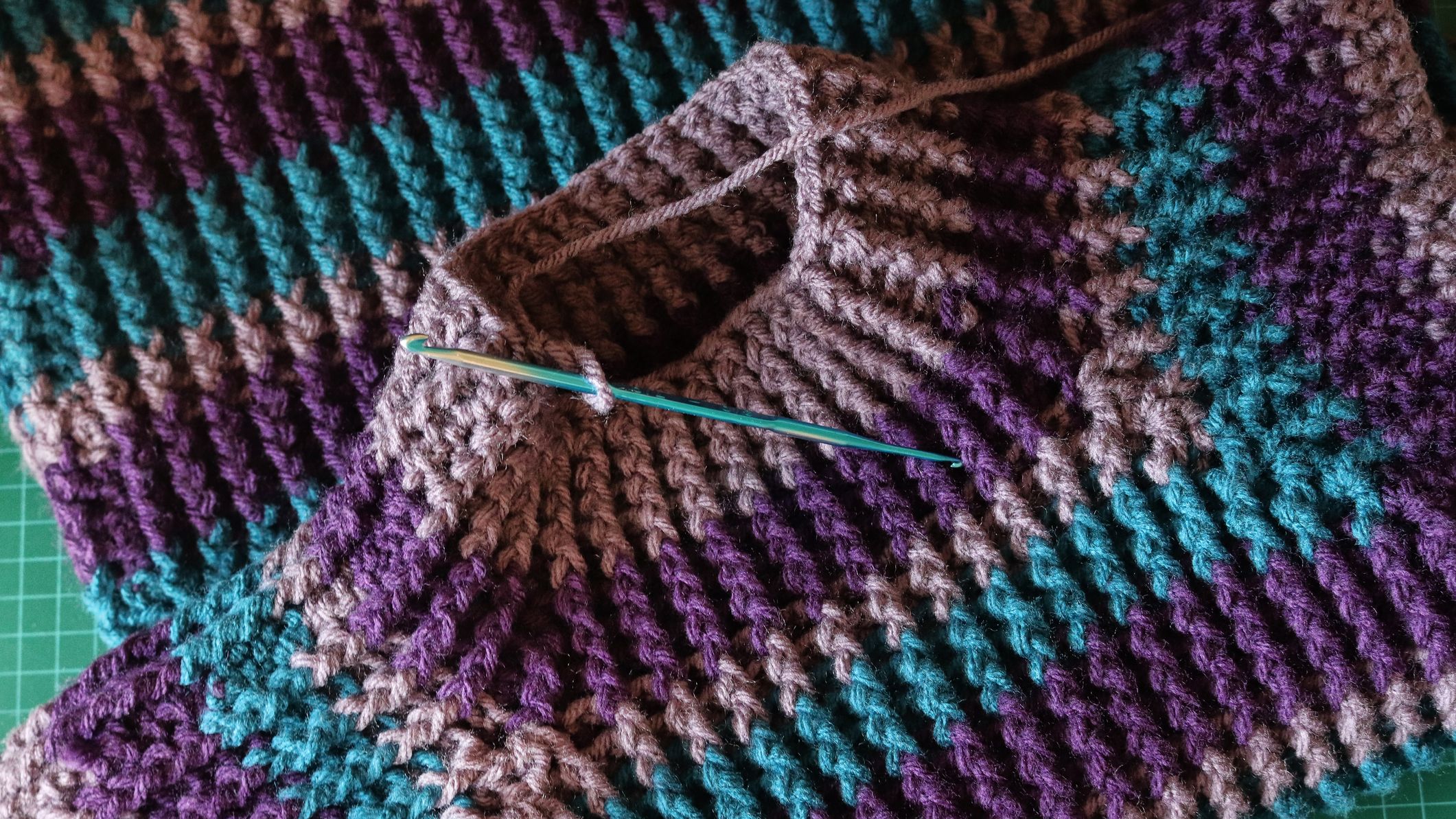 Crochet project ideas: Gorgeous crochet vest inspiration
