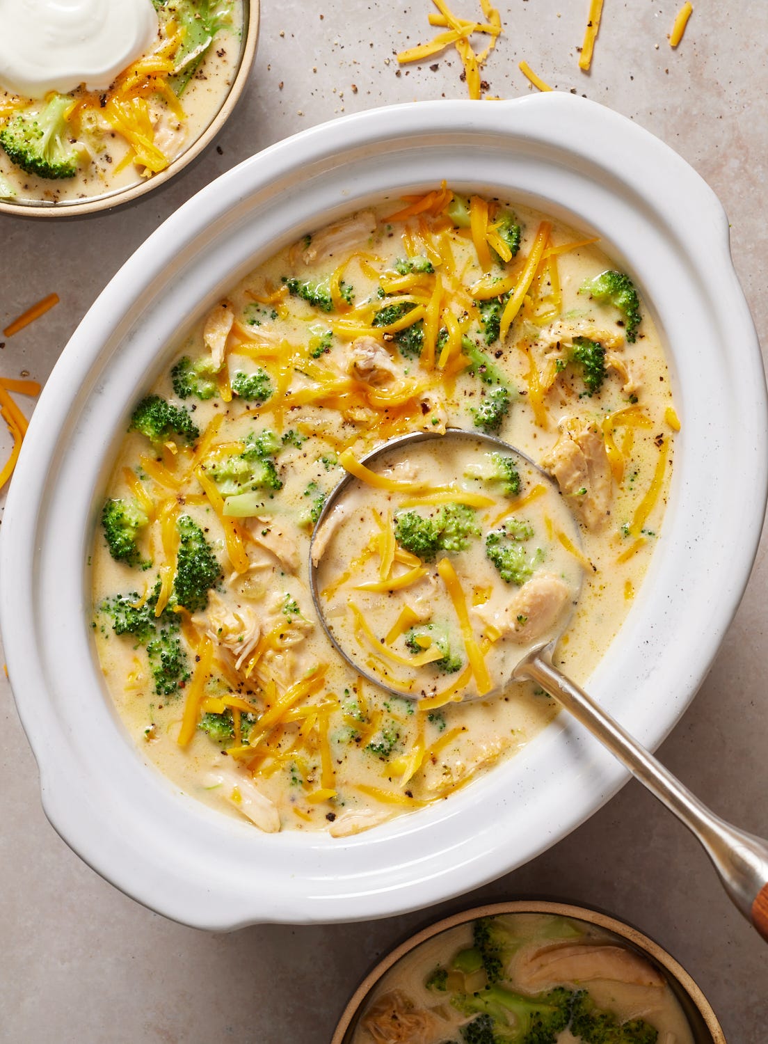 sopa cremosa de pollo y brócoli con queso