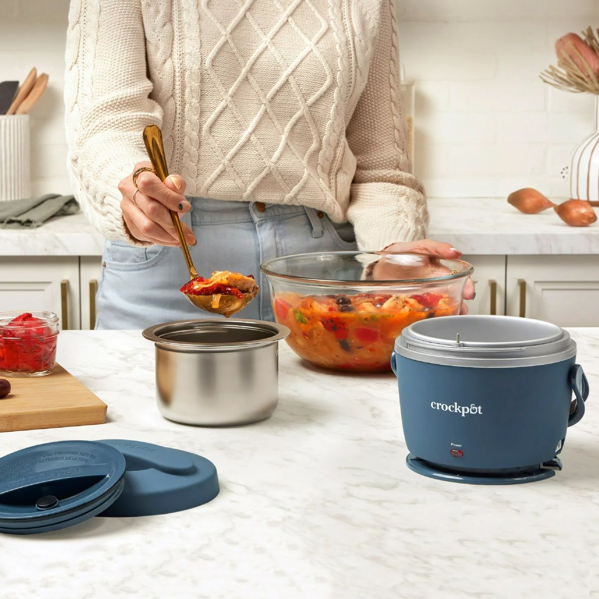  Crock-Pot Electric Lunch Box, Portable Food Warmer for  On-the-Go, 20-Ounce, Black/Blue: Crockpot Lunch: Home & Kitchen