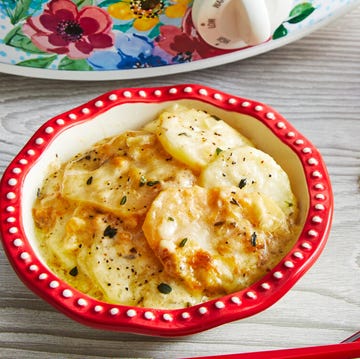 the pioneer woman's crockpot scalloped potatoes