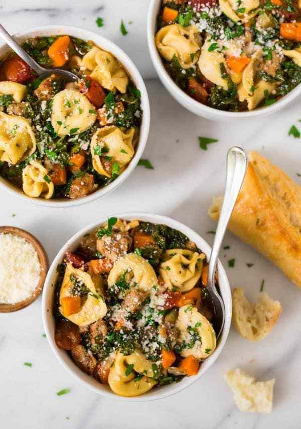 healthy slow-cooker soups: crockpot tortellini soup