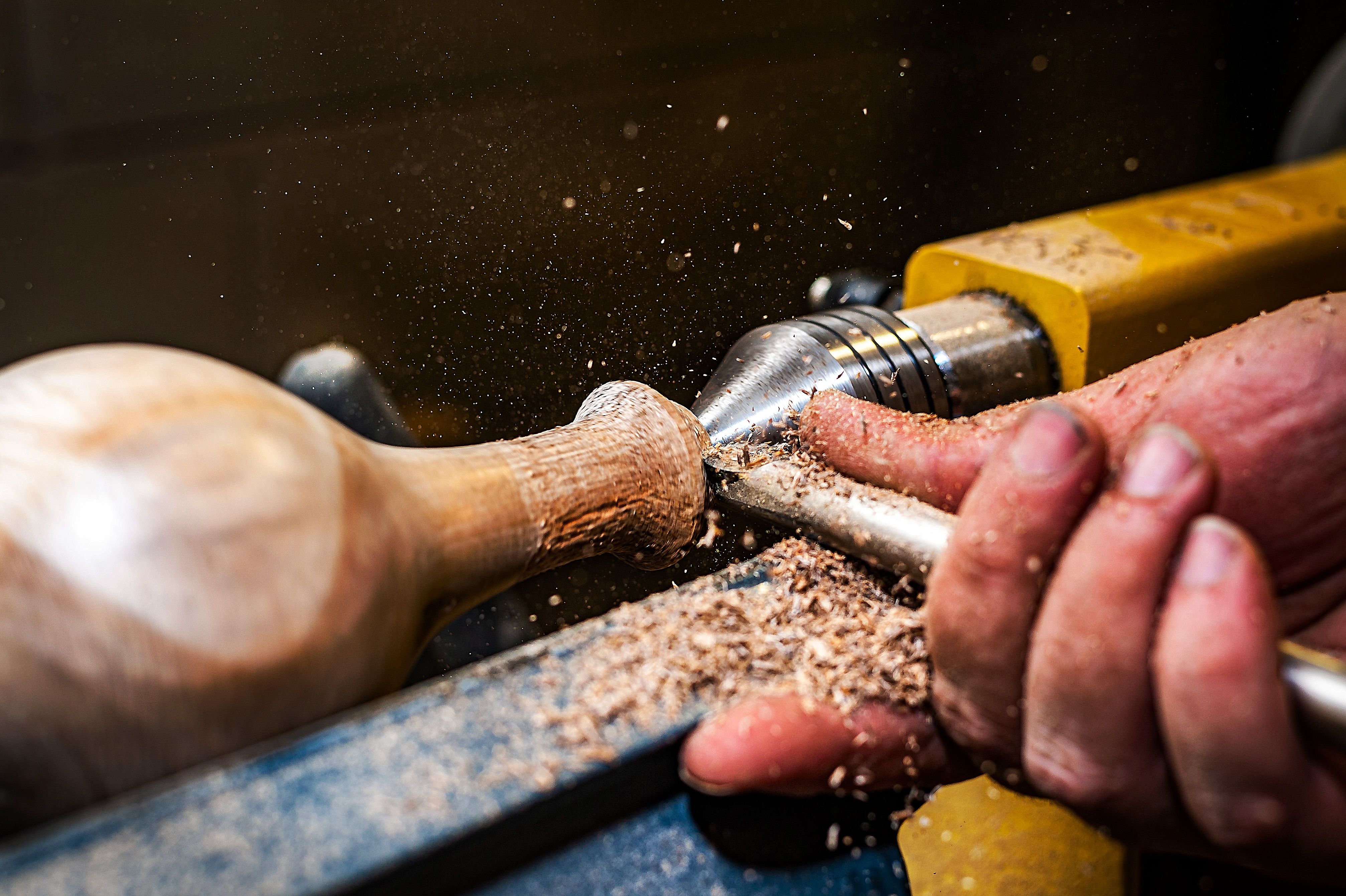 The pros and cons of power tools vs hand tools for wood carving