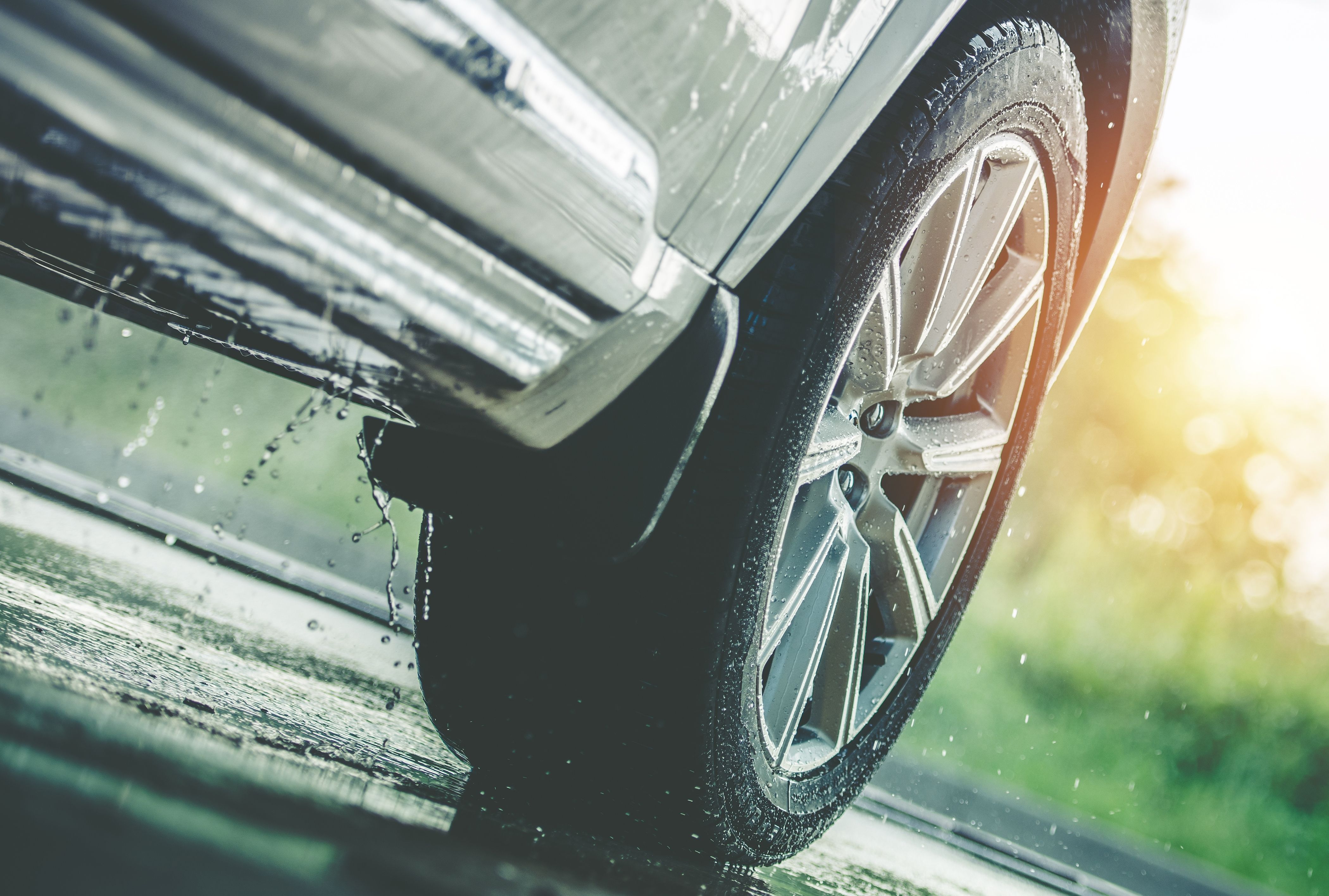Choosing the Right Tires for Your Vehicle: A Complete Guide - 2 Risks of Choosing the Wrong Tires