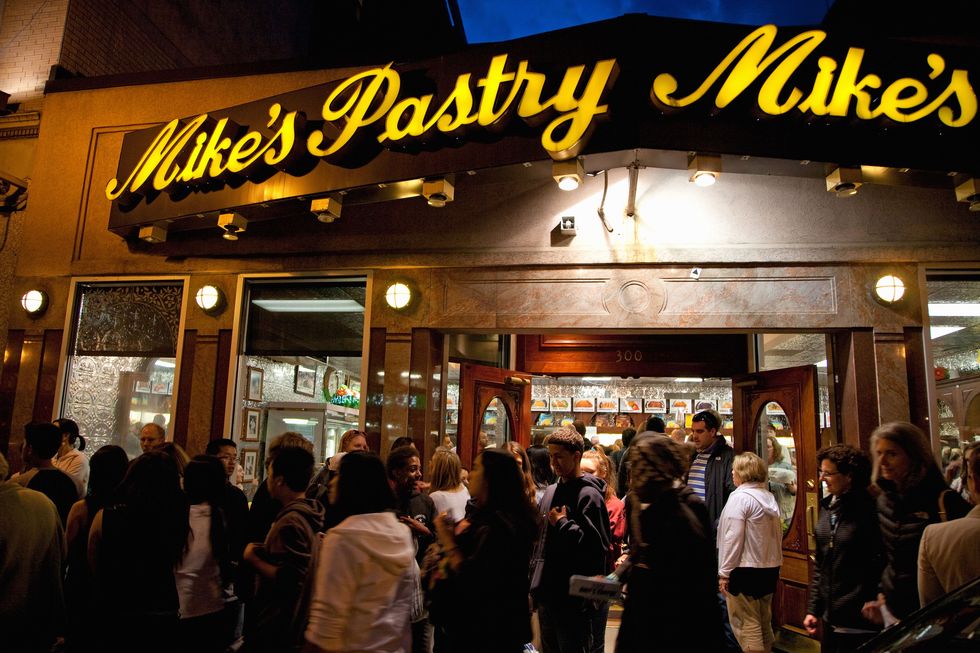 mike's pastry