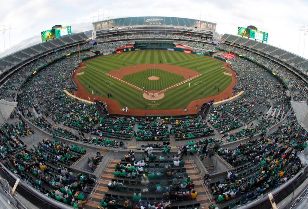 crowd-of-close-to-27-759-was-