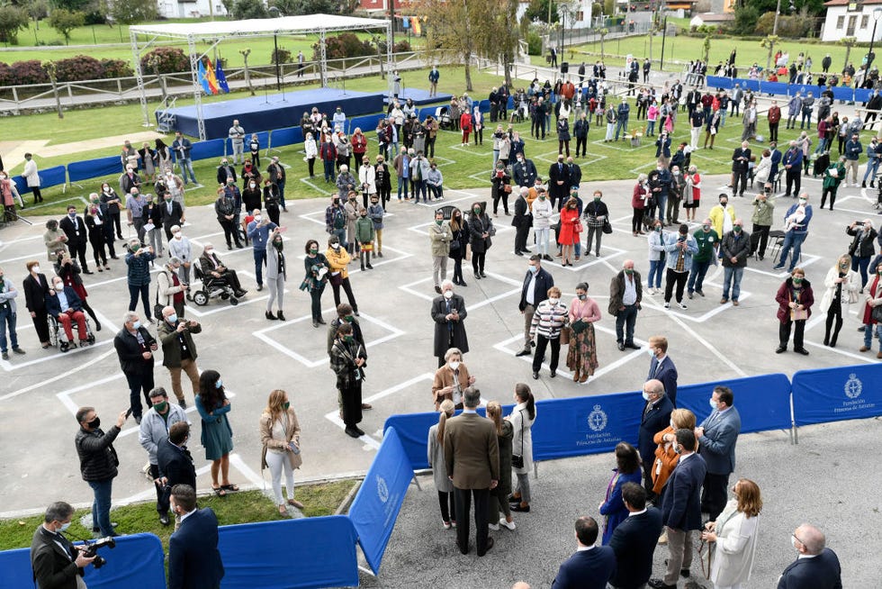 spanish royals visit somao