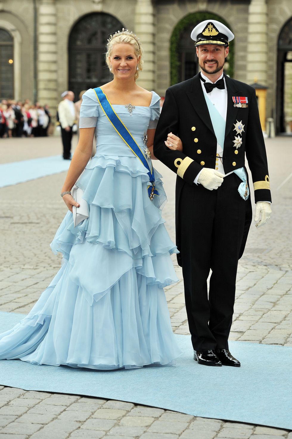 wedding of swedish crown princess victoria  daniel westling   arrivals