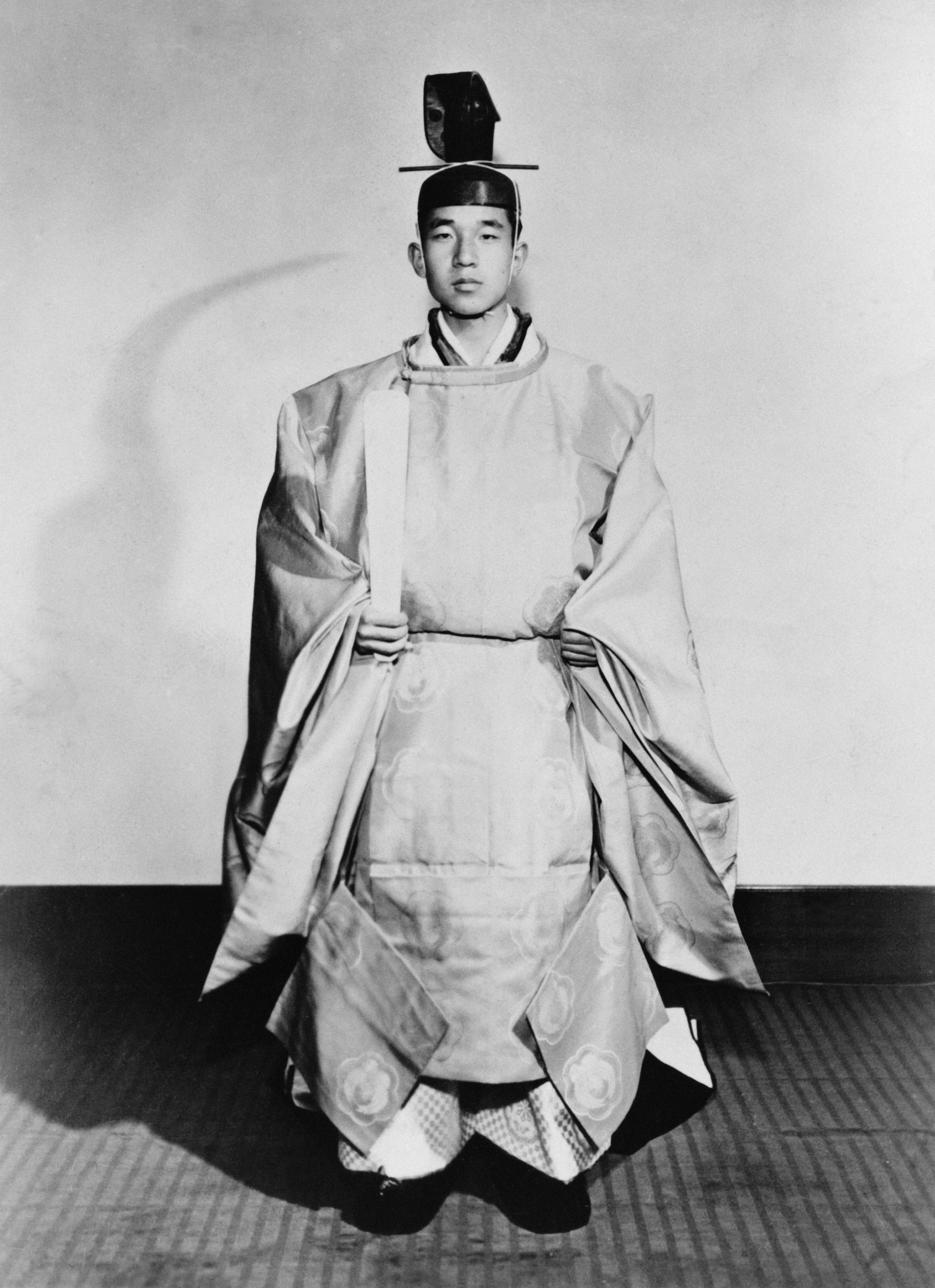 Emperor Akihito's Life in Photos - 60+ Best Pictures of Japan's Emperor ...