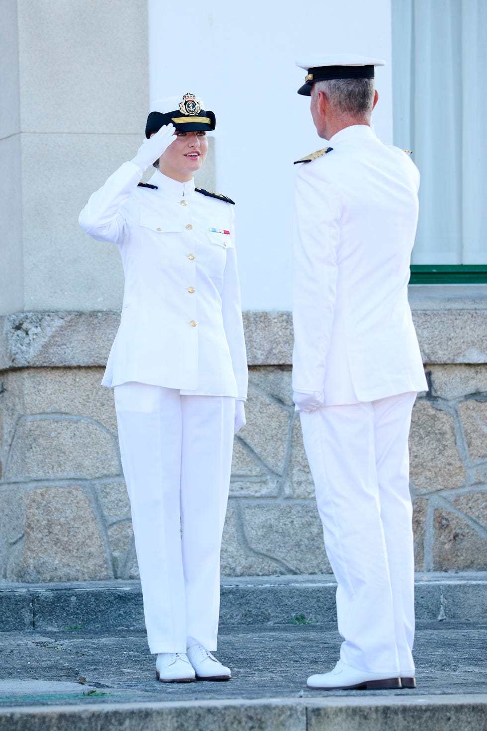 leonor uniforme marina