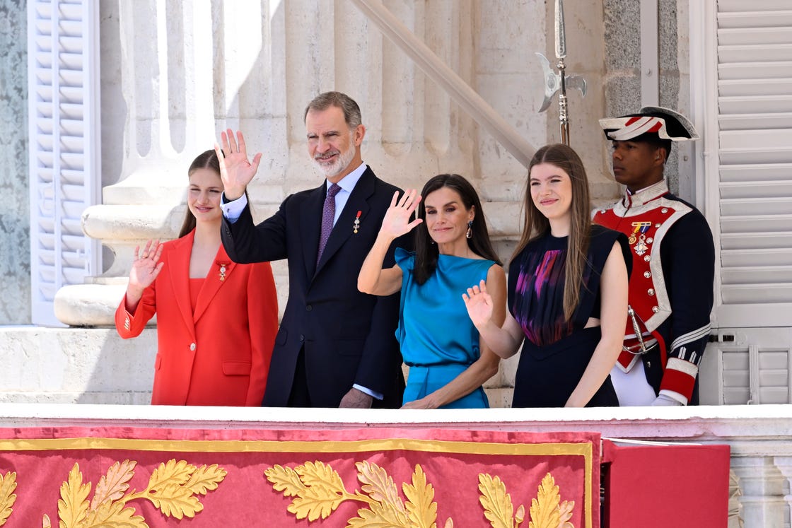 El Rey Felipe VI y el resto de la Familia Real abren al mundo sus vidas  estrenando cuenta oficial en Instagram (con una sonada ausencia)