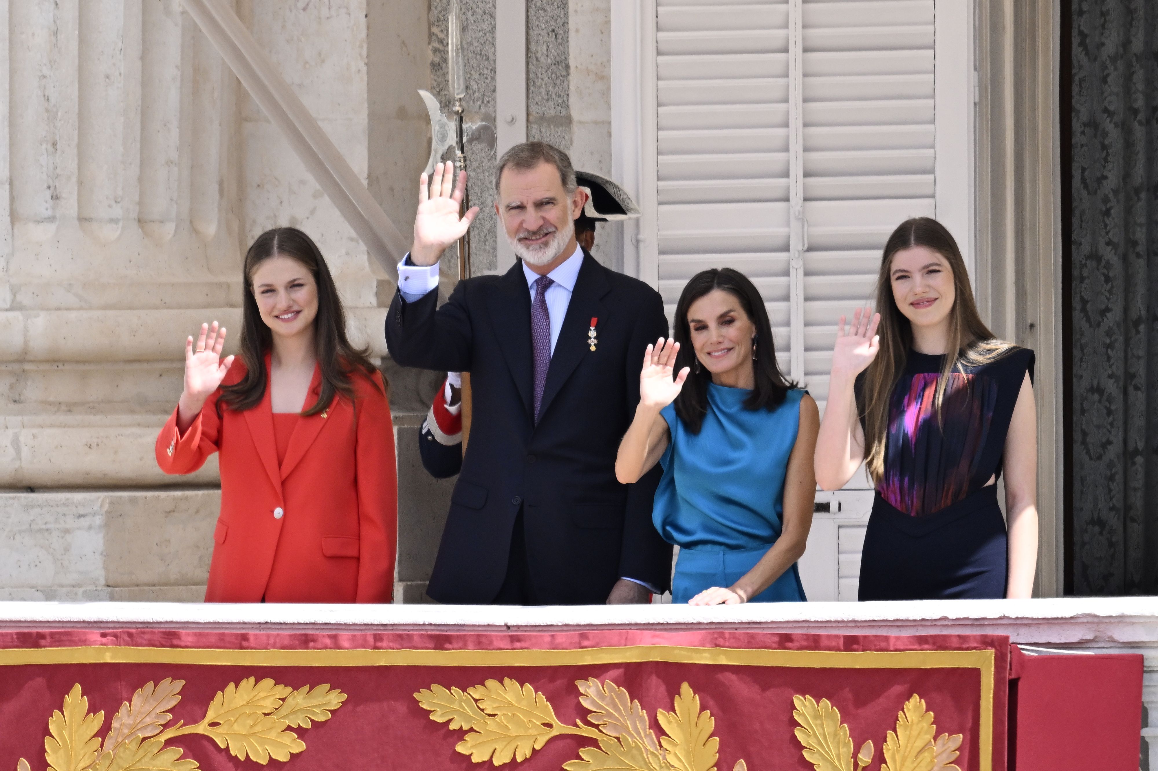 スペインのレティシア王妃、美しすぎる公式ポートレートを発表
