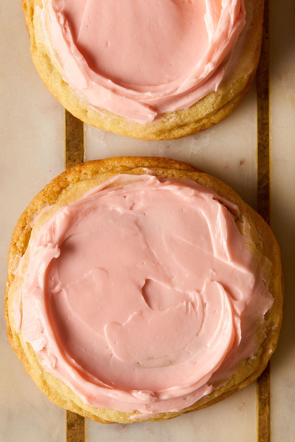 crumbl's chilled sugar cookie with pink frosting copycat