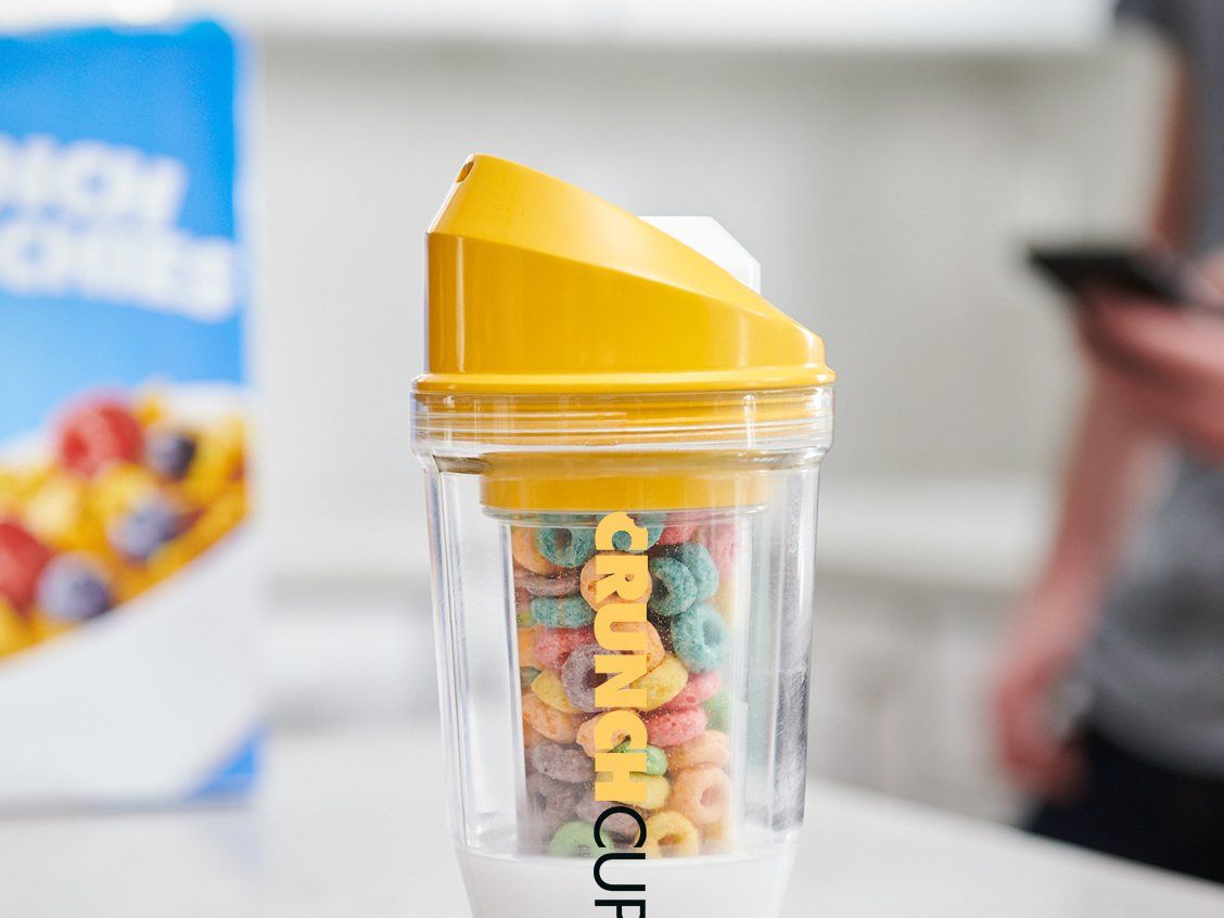 This Divided Milk and Cereal Cup Lets You Eat Breakfast While On