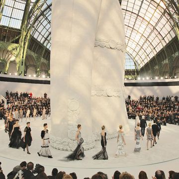 chanel haute couture 2008 by karl lagerfeld with models on the runway, fashion show photo by stephane cardinale corbis via getty images