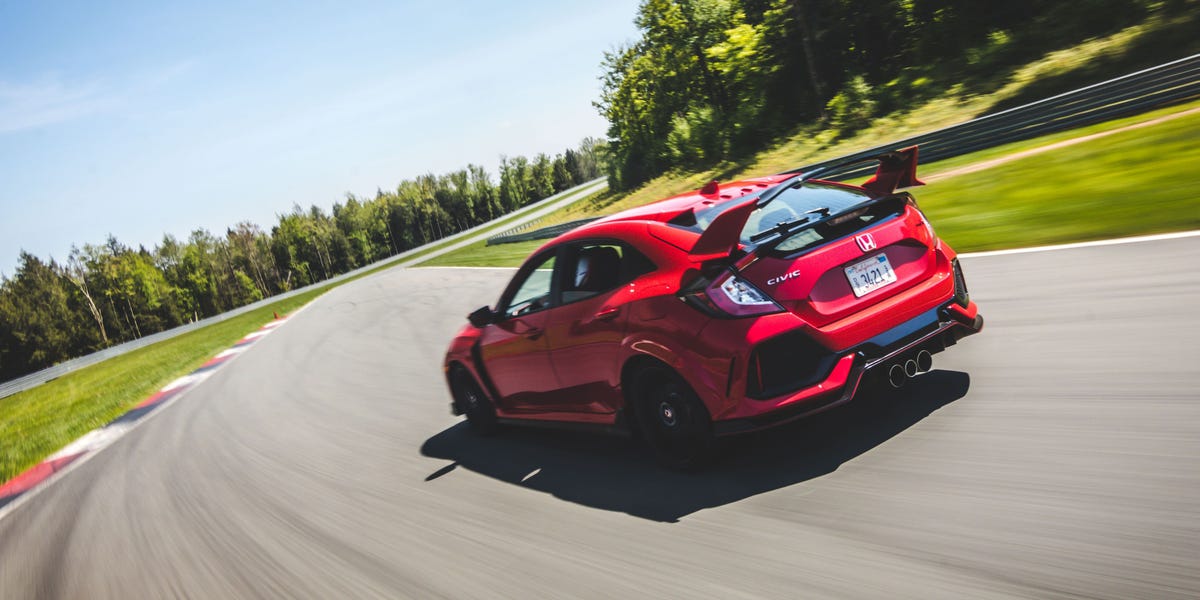 The Civic Type R Proves You Don't Need Rear-Wheel Drive To Have Fun on Track