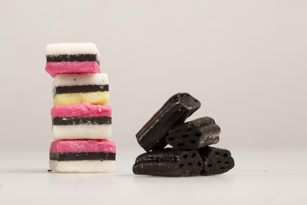 Liquorice allsorts, Food, Pink, Snack, Dessert, Cookie, Confectionery, Chocolate, Baked goods, Finger food, 