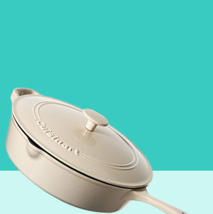https://hips.hearstapps.com/hmg-prod/images/cuisinart-cast-iron-skillet-sale-v2-1534356872.png?crop=0.339xw:0.678xh;0.661xw,0.156xh&resize=1200:*