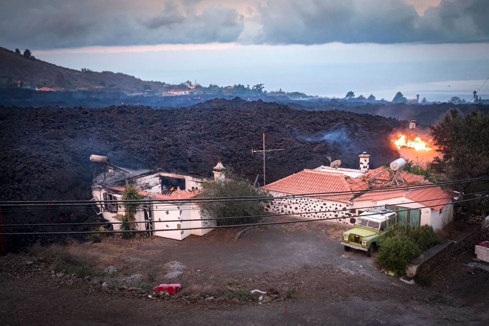 Sinds het begin van de eruptie op 19 september zijn op La Palma zon twintighuizen verwoest en duizenden mensen gevacueerd