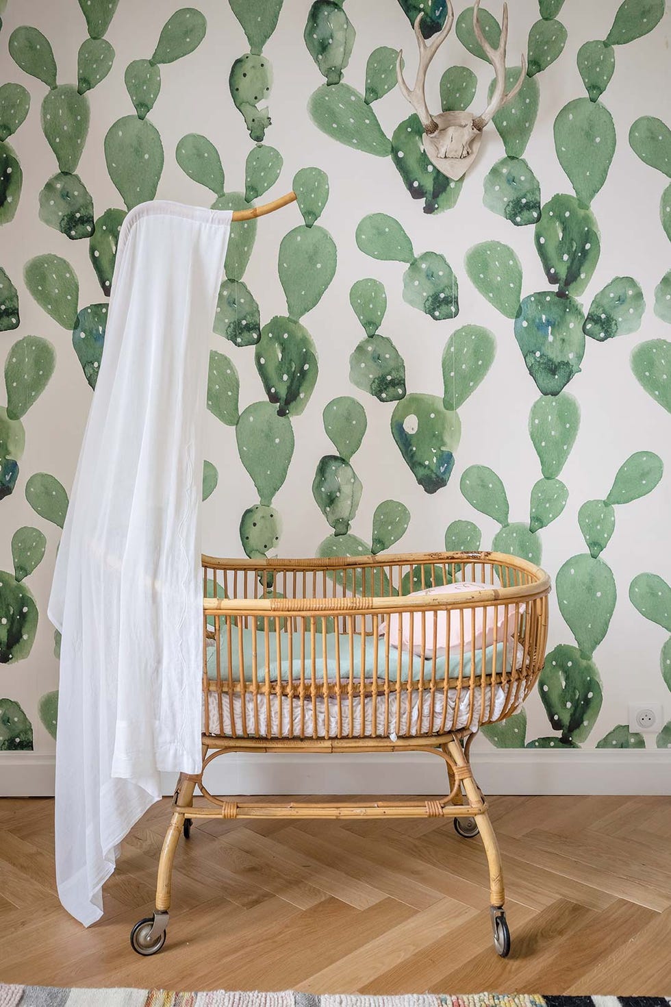La casa de @chloeandyou: Cuarto del bebé con cuna de bambú