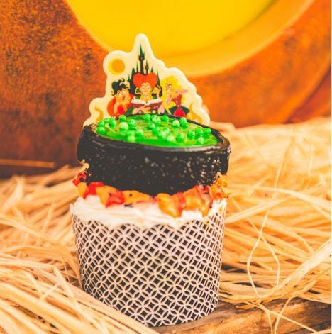 Cake, Food, Cake decorating, Dessert, Buttercream, Sweetness, Icing, Candy corn, Dish, Cuisine, 