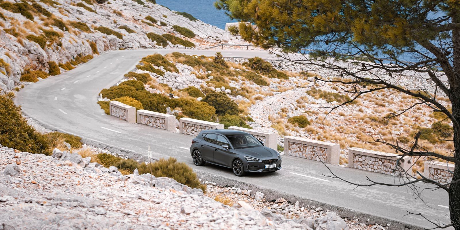 Conducimos el Cupra León e-Hybrid: 245 CV para los nuevos tiempos