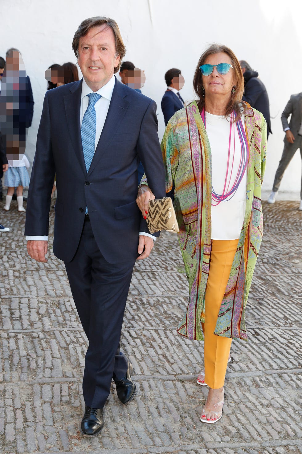 Cayetano Rivera, Eva González, Cayetano Rivera y Eva González bautizan a su hijo con invitados 'VIPS', Cayetano Rivera y Eva González bautizan a su hijo rodeados de rostros VIPS', Cayetano Rivera y Eva González celebran el bautizo de su hijo