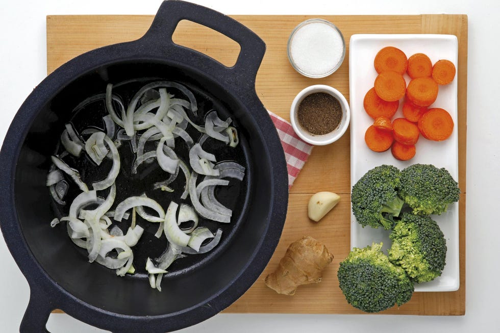 curry con tirabeques y brécol