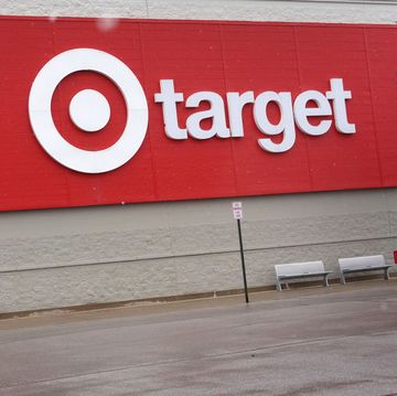 target reports large q3 earnings miss as customer demand becomes uncertain