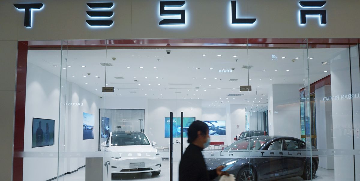 Tesla Stock Tanked in 2022; Now They’re Offering $7500 Discounts