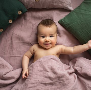 bebe nina sonriendo