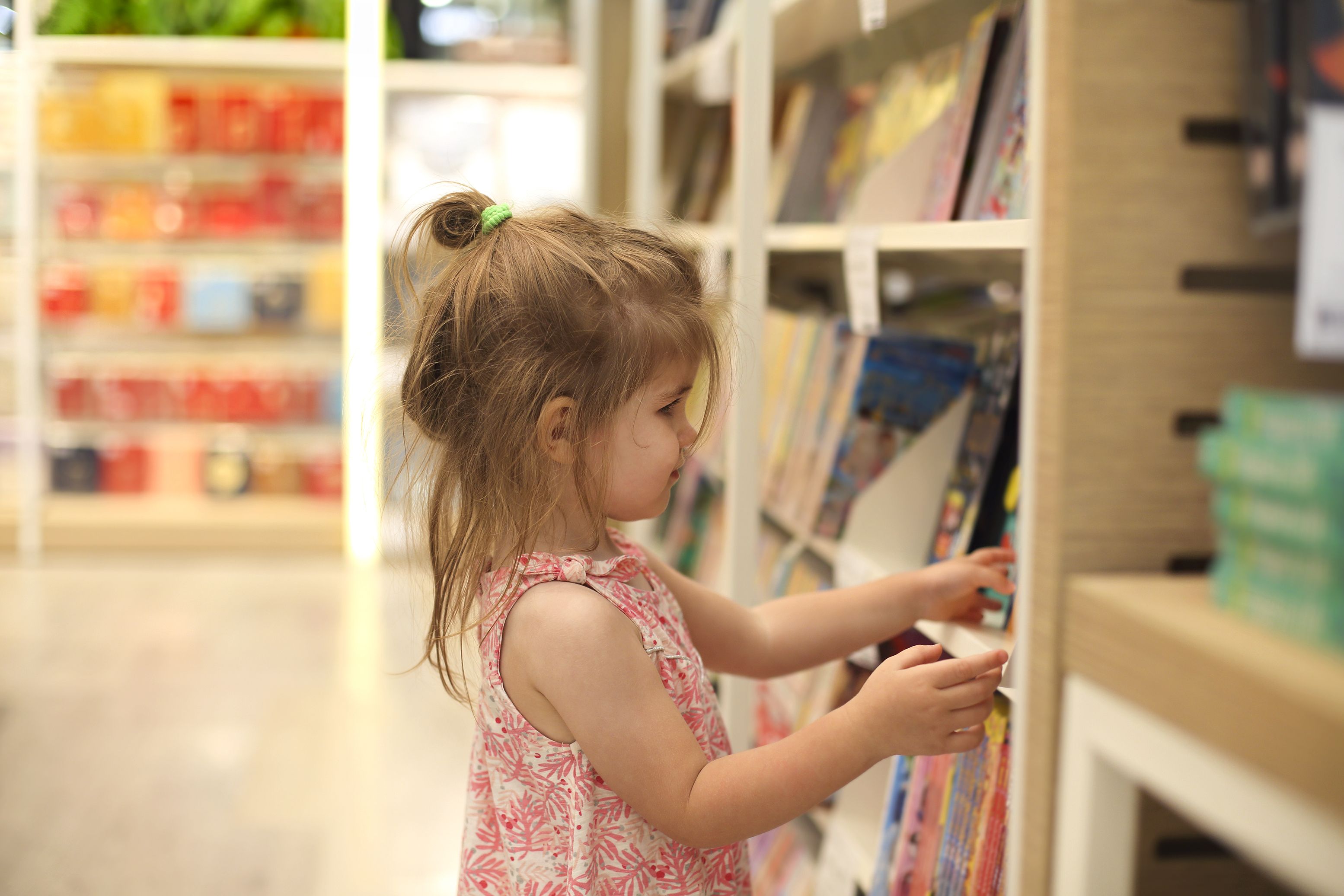 Librerías Infantiles con Encanto por España: Supertribus, Planes Mágicos