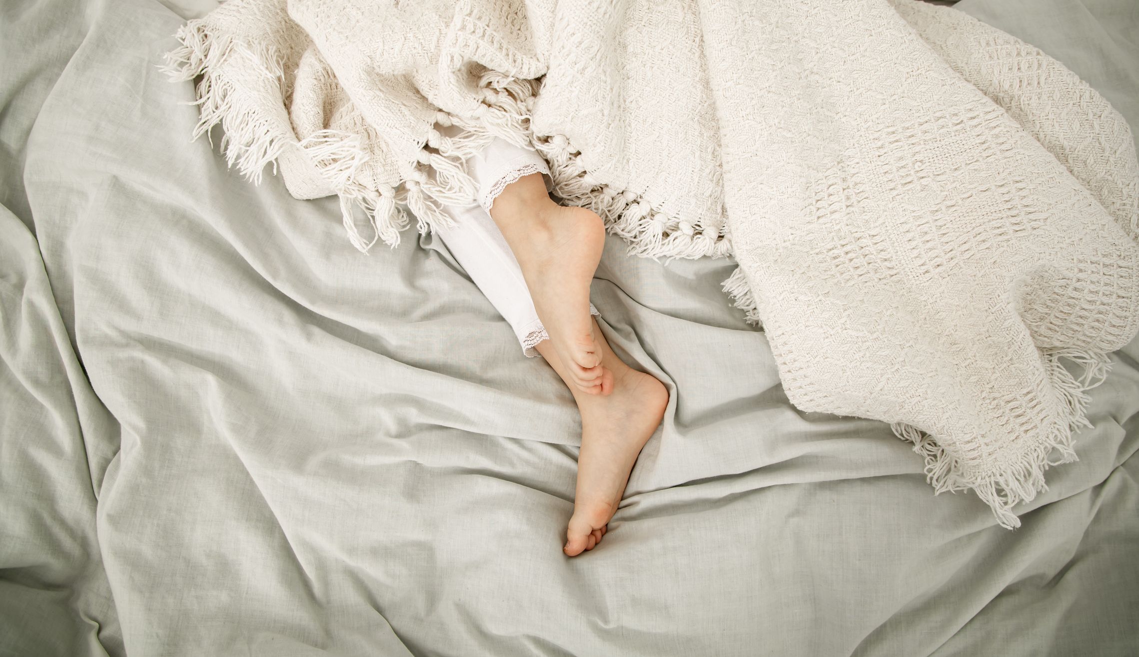 質のいい眠りを！加重毛布を使うメリット＆おすすめアイテム